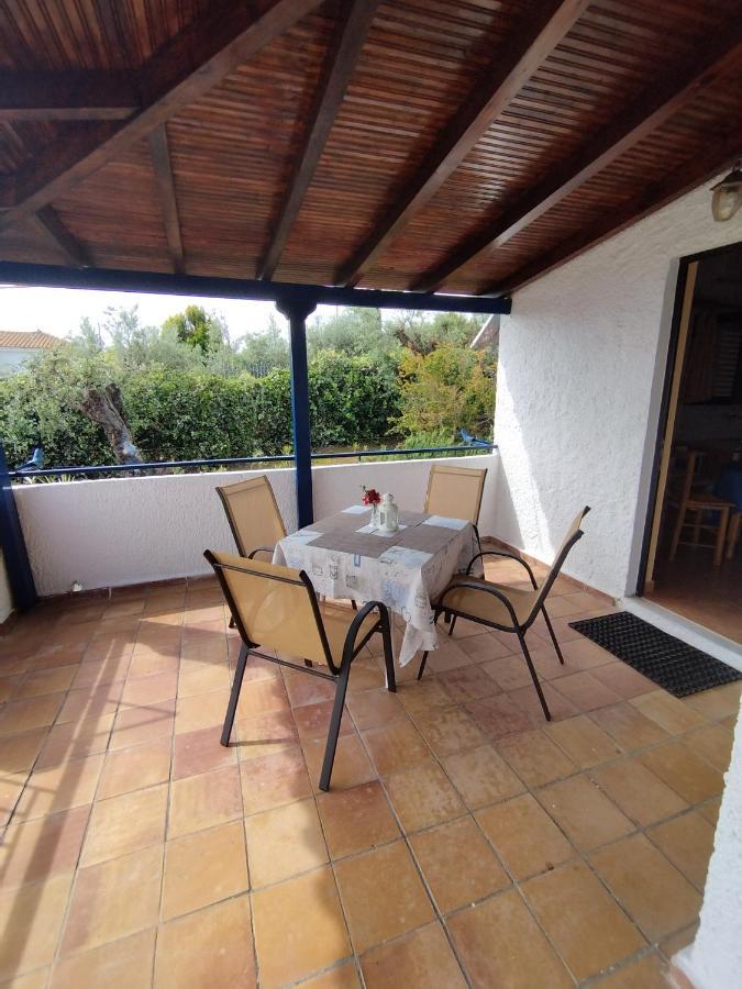 Takis Haikos House Two Minutes Walk To The Beach Peroulia Vounaria Exterior photo