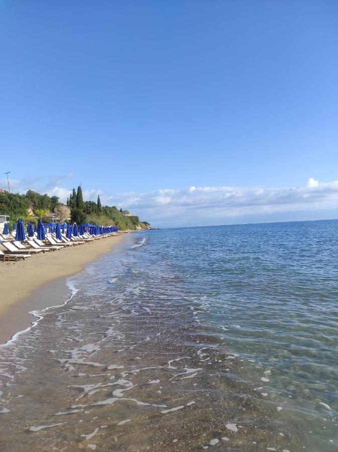 Takis Haikos House Two Minutes Walk To The Beach Peroulia Vounaria Exterior photo