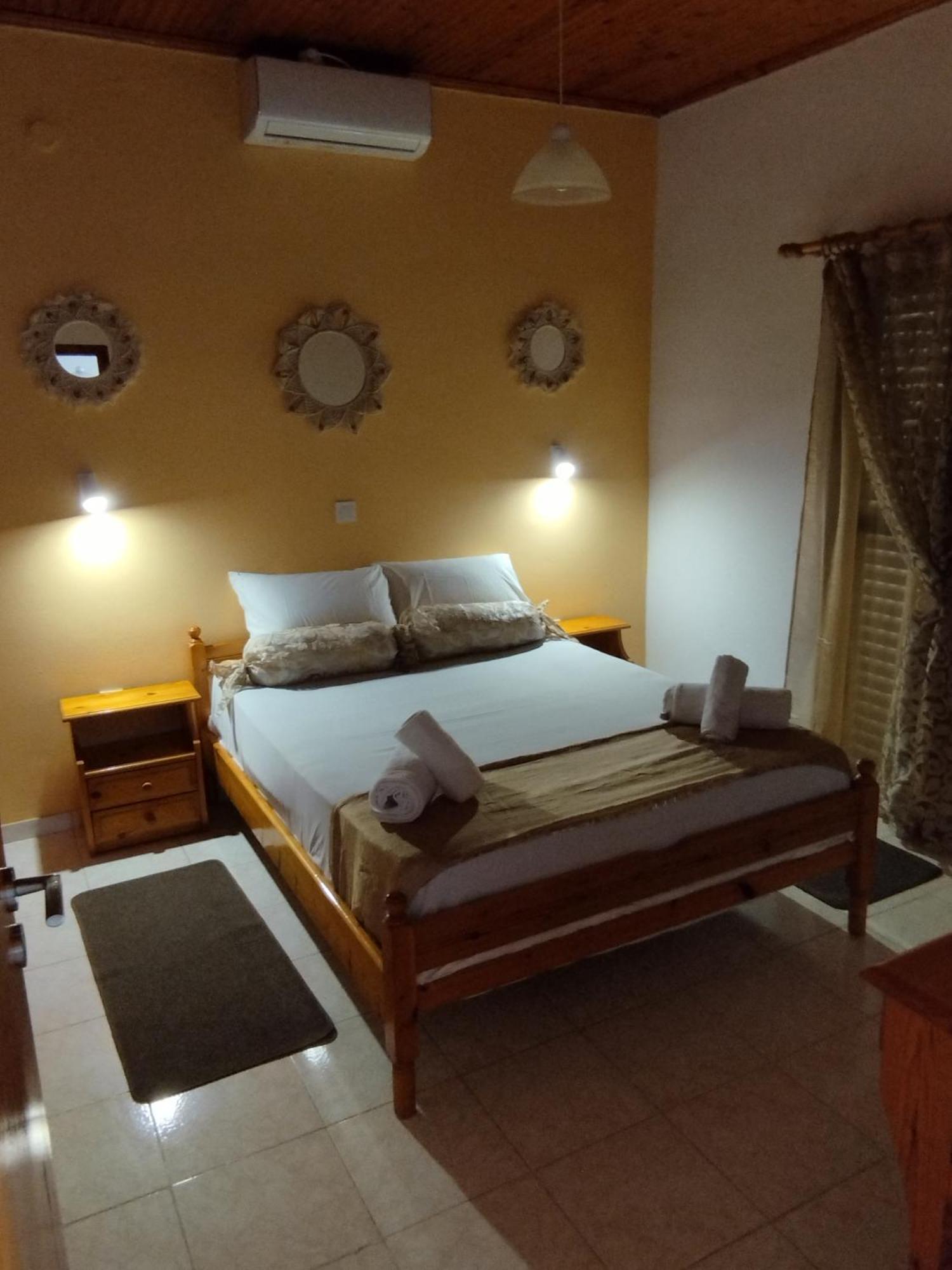 Takis Haikos House Two Minutes Walk To The Beach Peroulia Vounaria Exterior photo