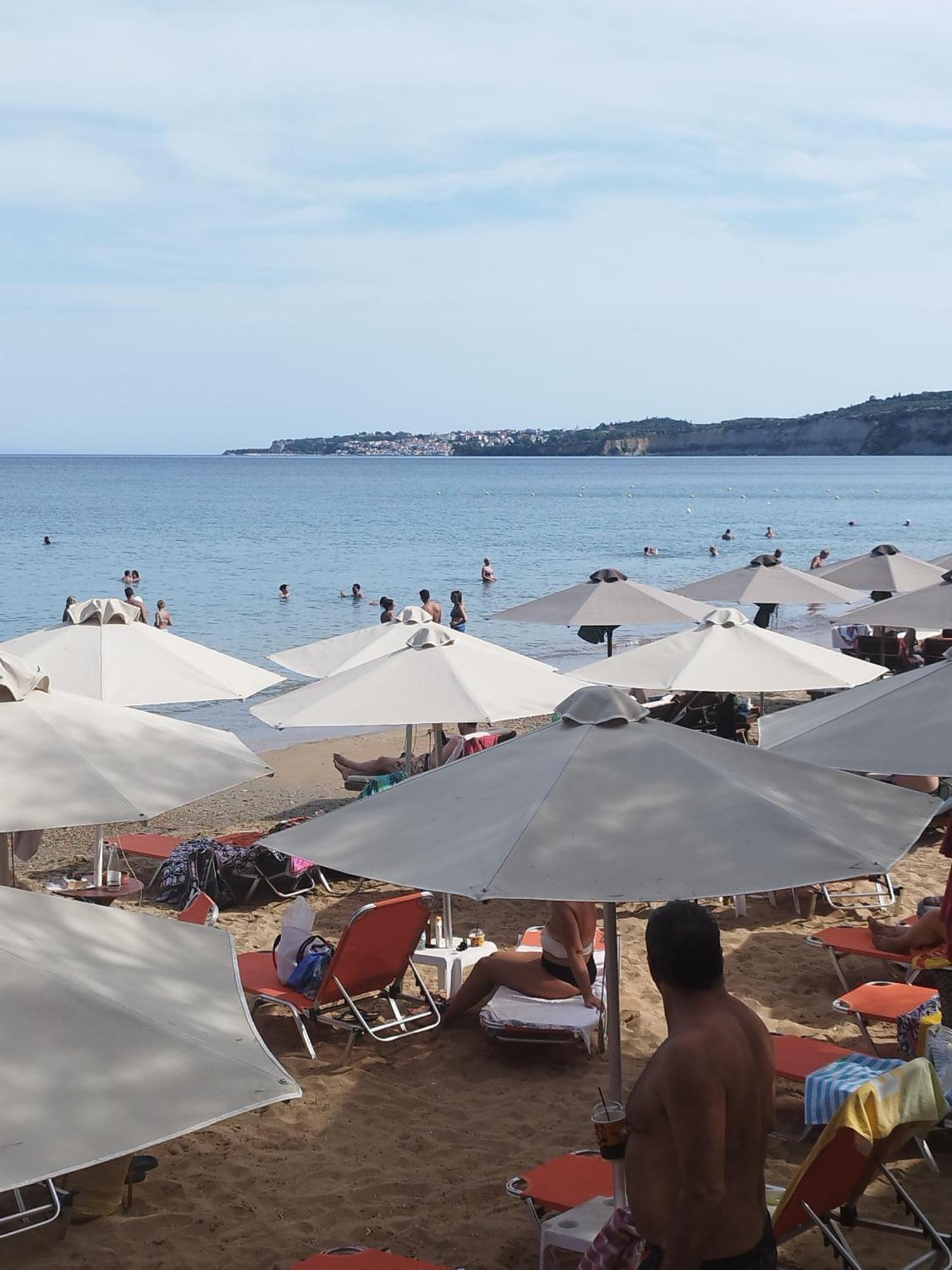 Takis Haikos House Two Minutes Walk To The Beach Peroulia Vounaria Exterior photo